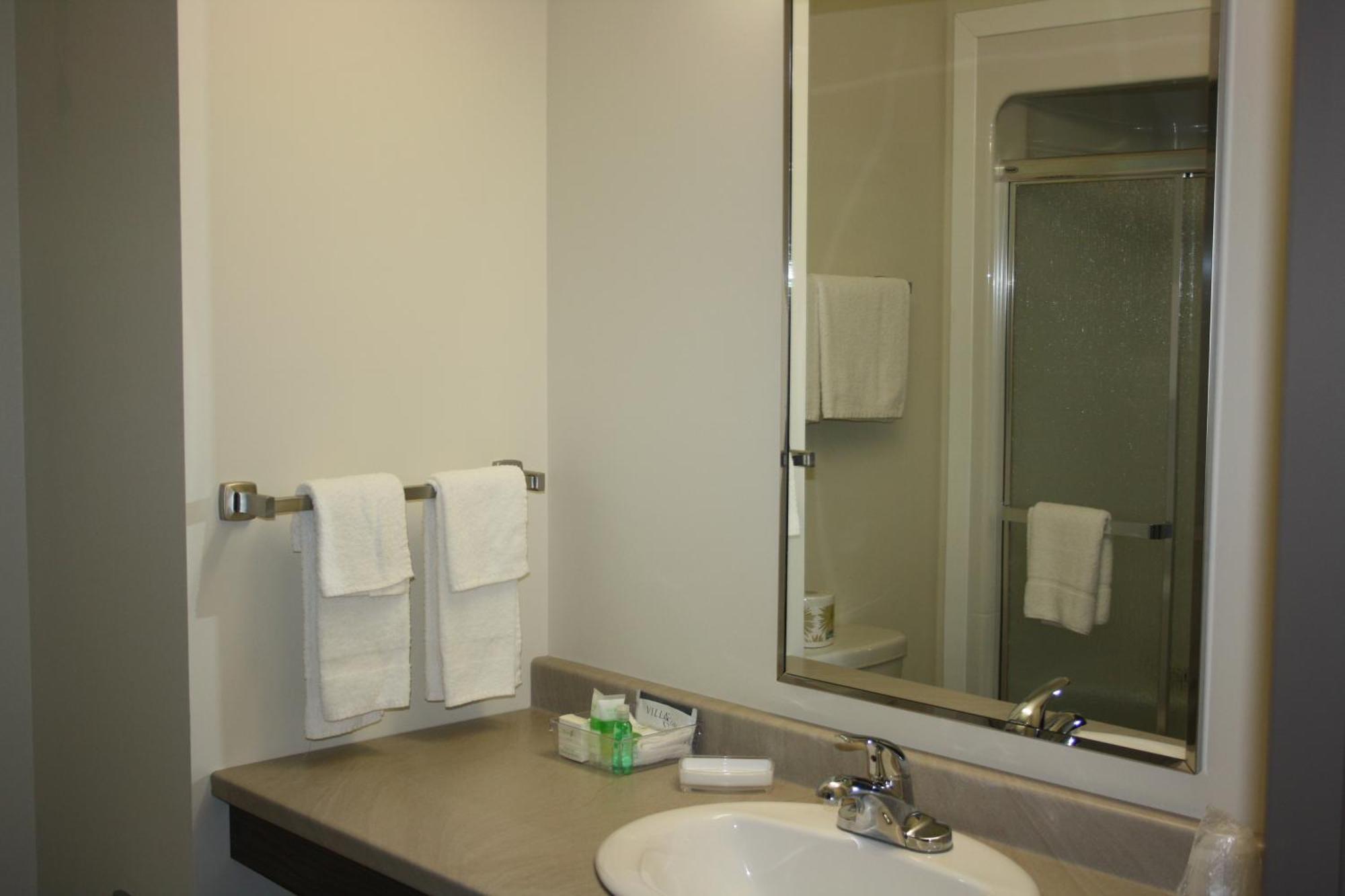 Crossroads Inn & Suites Paradise Kamer foto