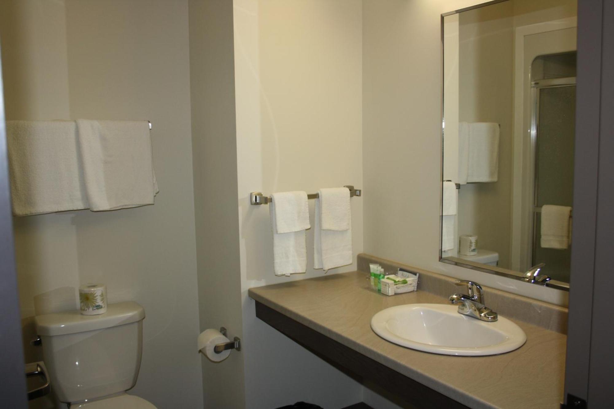 Crossroads Inn & Suites Paradise Kamer foto