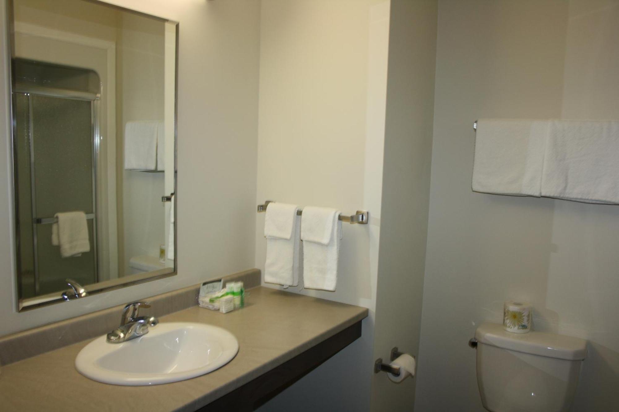 Crossroads Inn & Suites Paradise Kamer foto