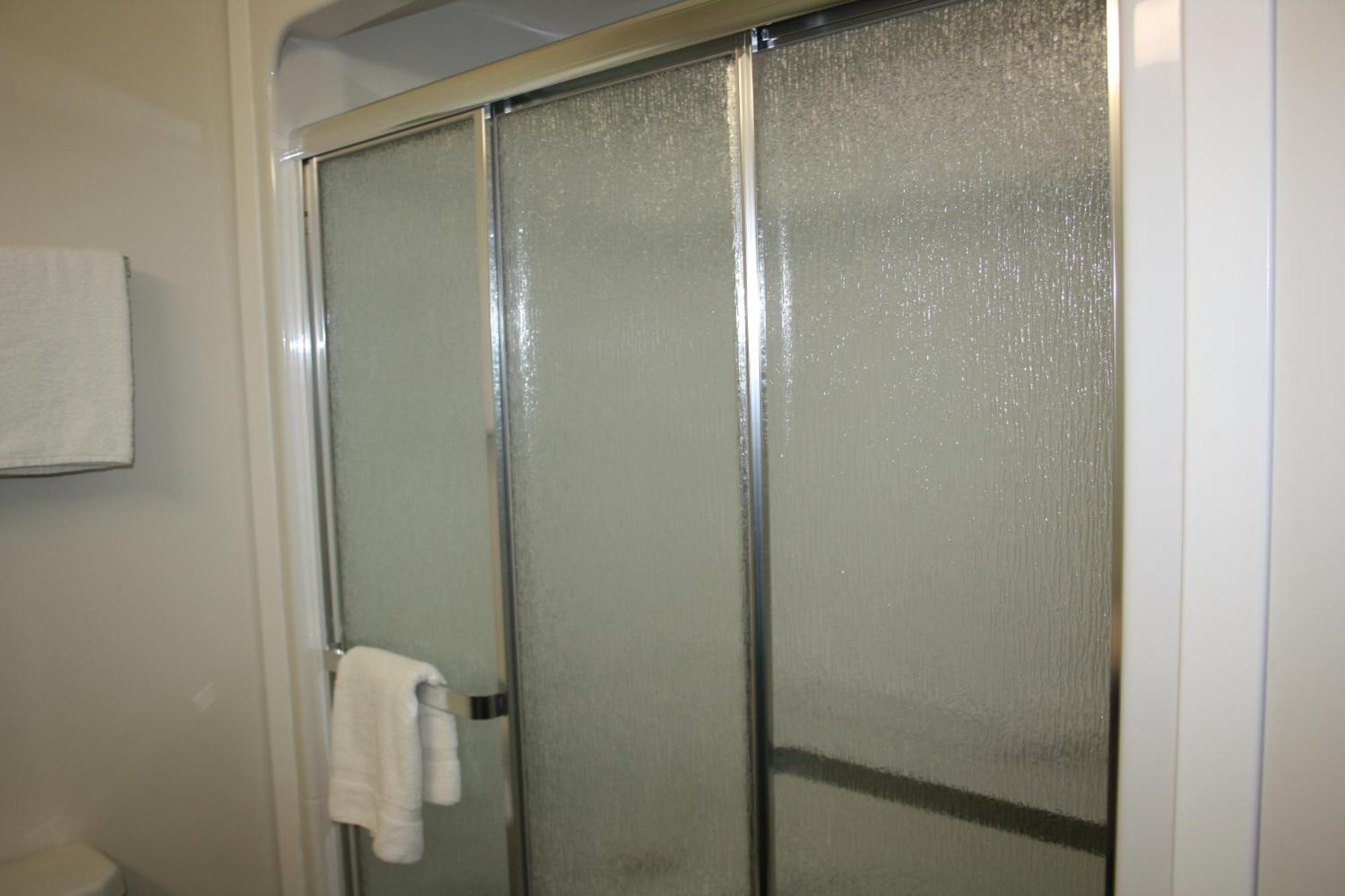 Crossroads Inn & Suites Paradise Kamer foto