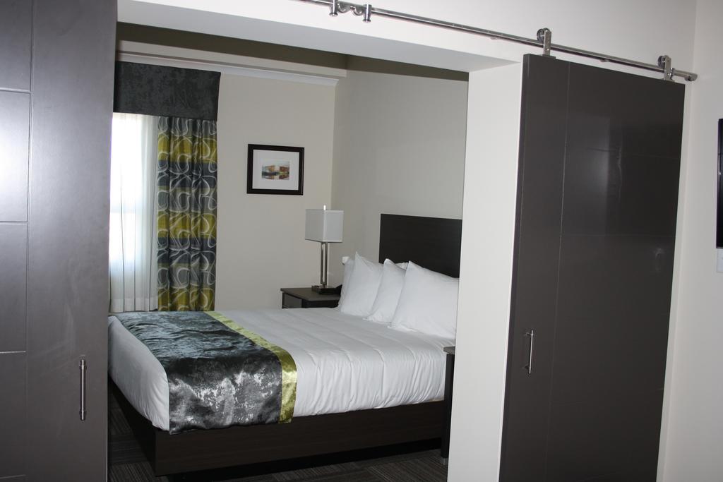 Crossroads Inn & Suites Paradise Buitenkant foto