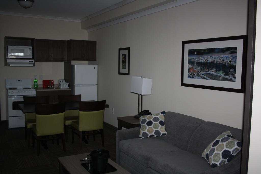 Crossroads Inn & Suites Paradise Buitenkant foto