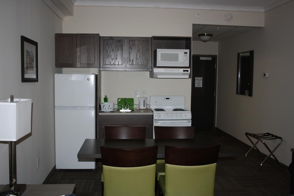 Crossroads Inn & Suites Paradise Buitenkant foto