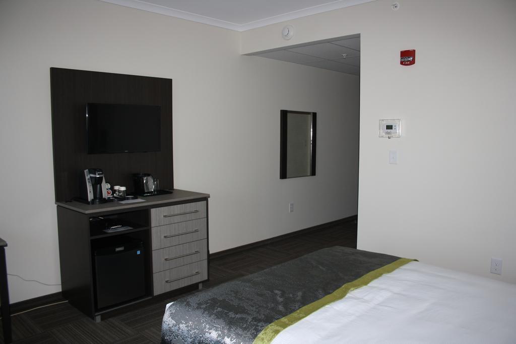 Crossroads Inn & Suites Paradise Buitenkant foto
