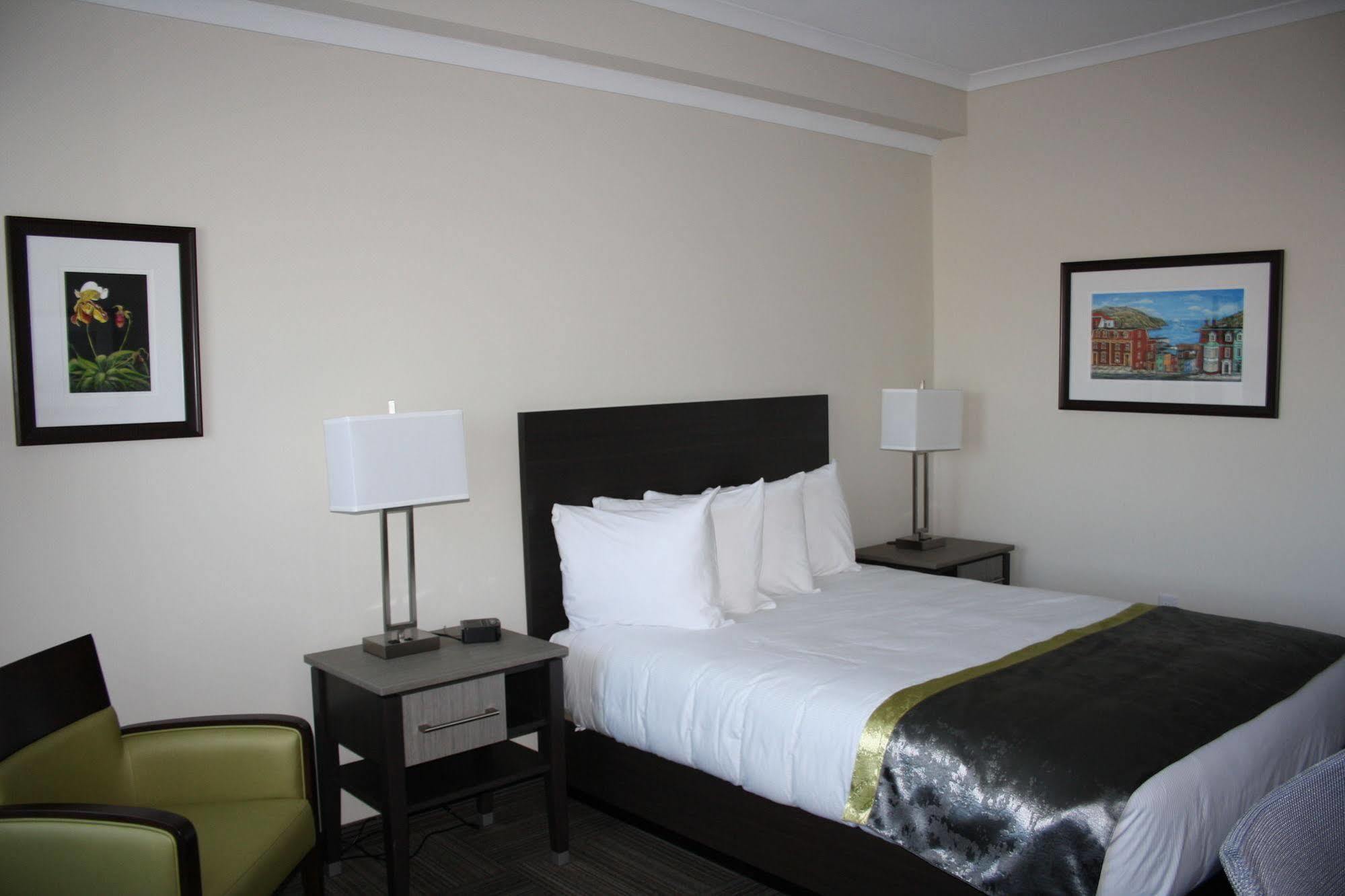 Crossroads Inn & Suites Paradise Buitenkant foto