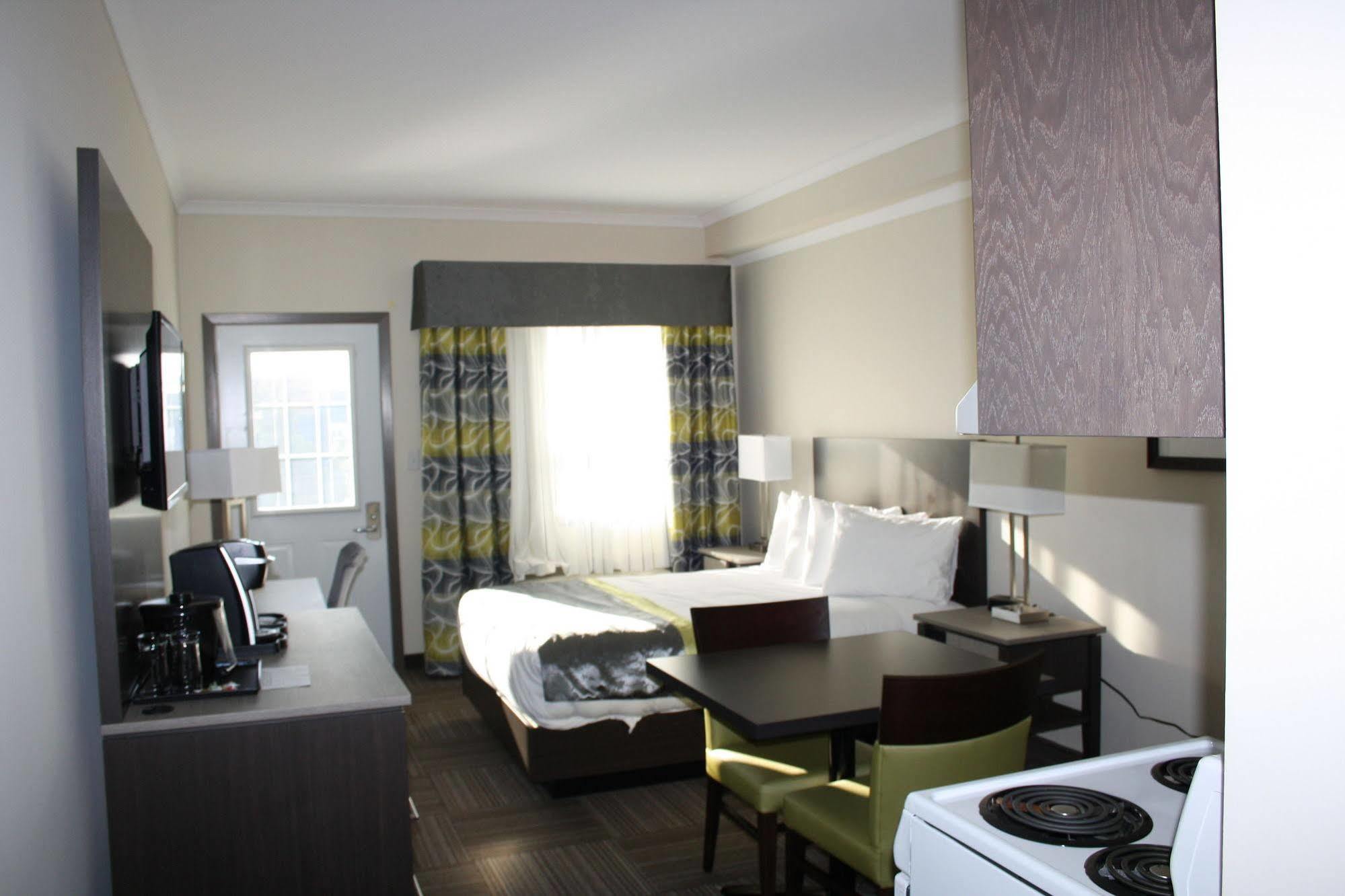 Crossroads Inn & Suites Paradise Buitenkant foto