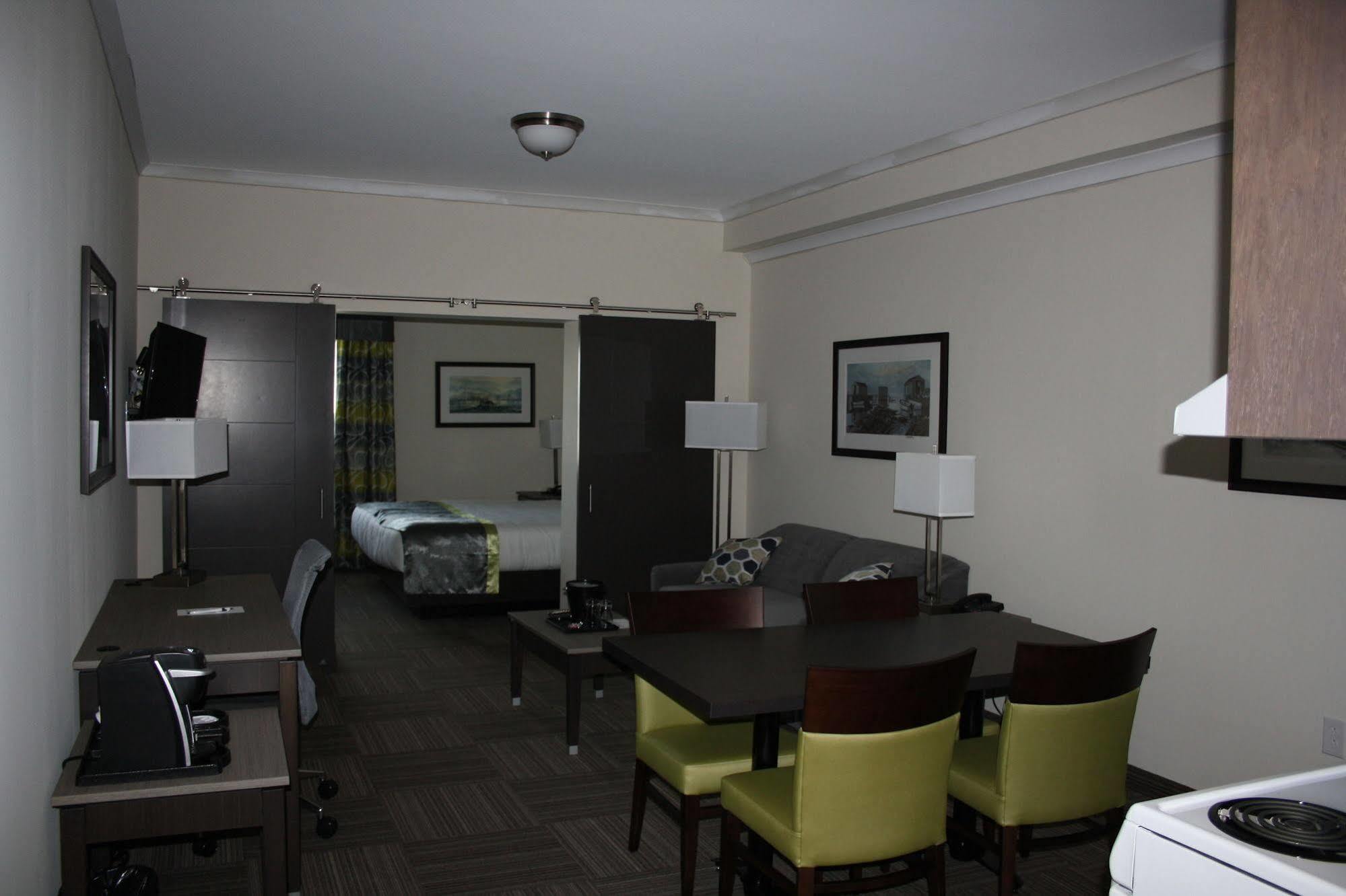 Crossroads Inn & Suites Paradise Buitenkant foto