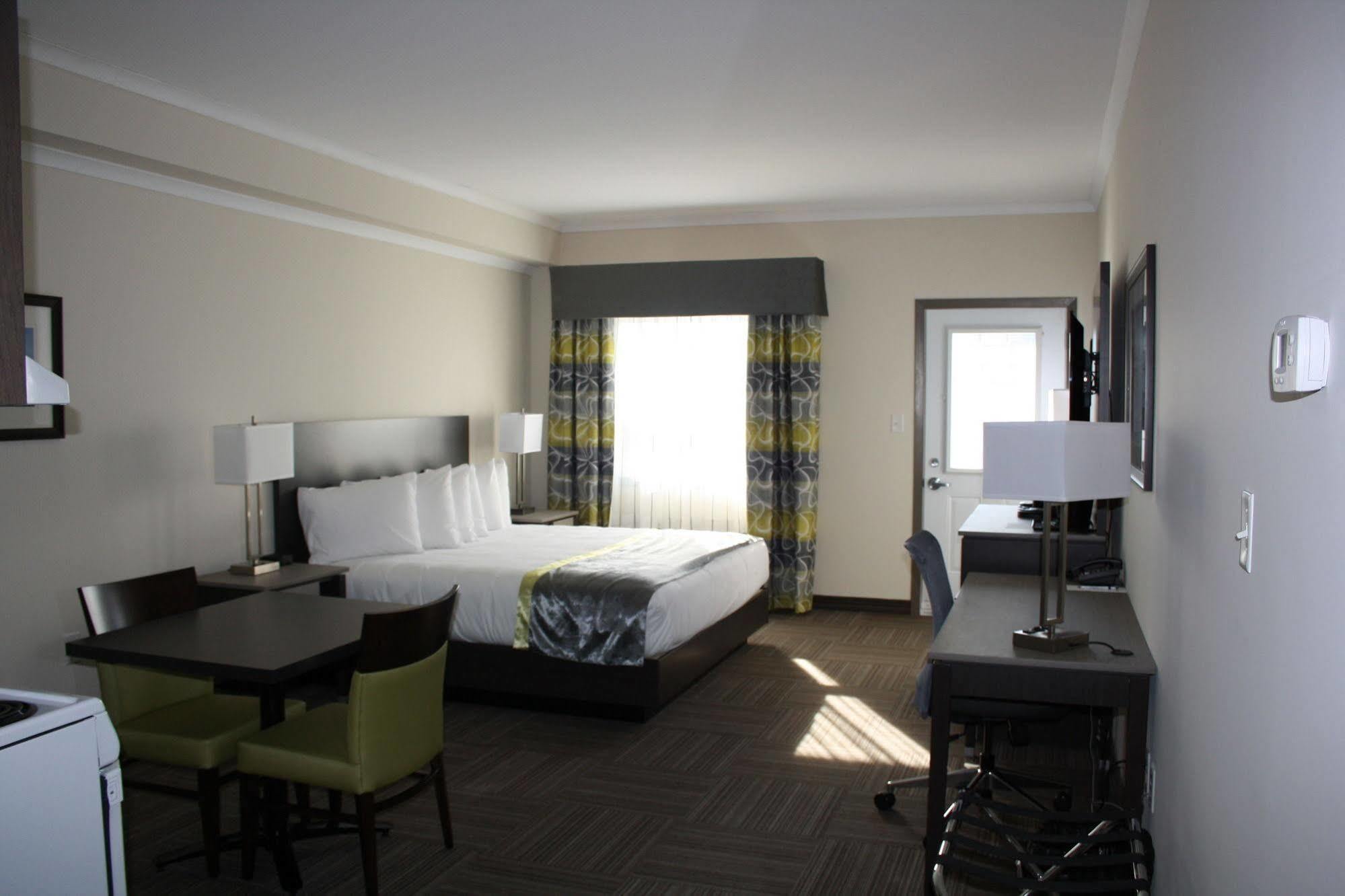 Crossroads Inn & Suites Paradise Buitenkant foto