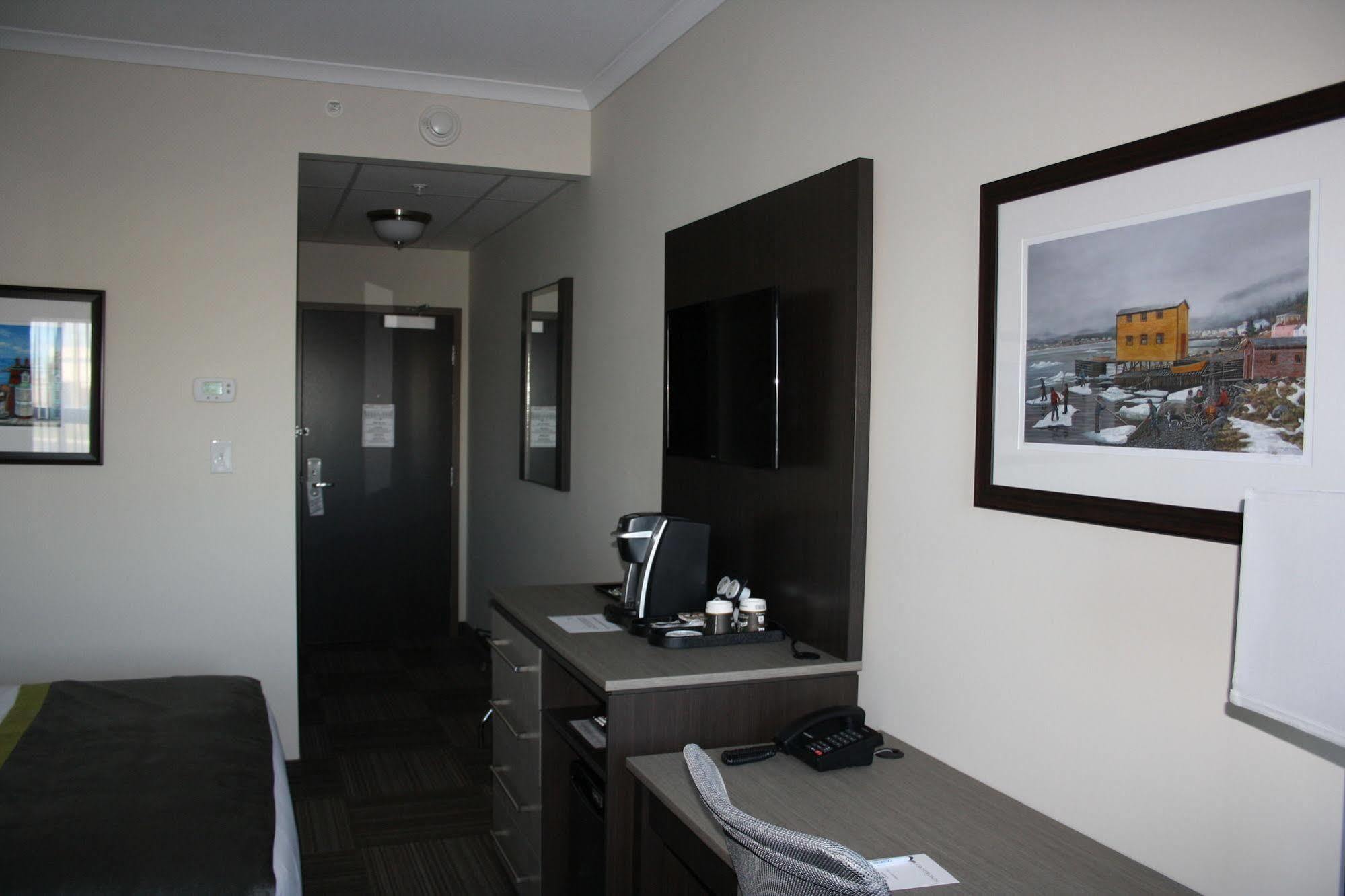 Crossroads Inn & Suites Paradise Buitenkant foto