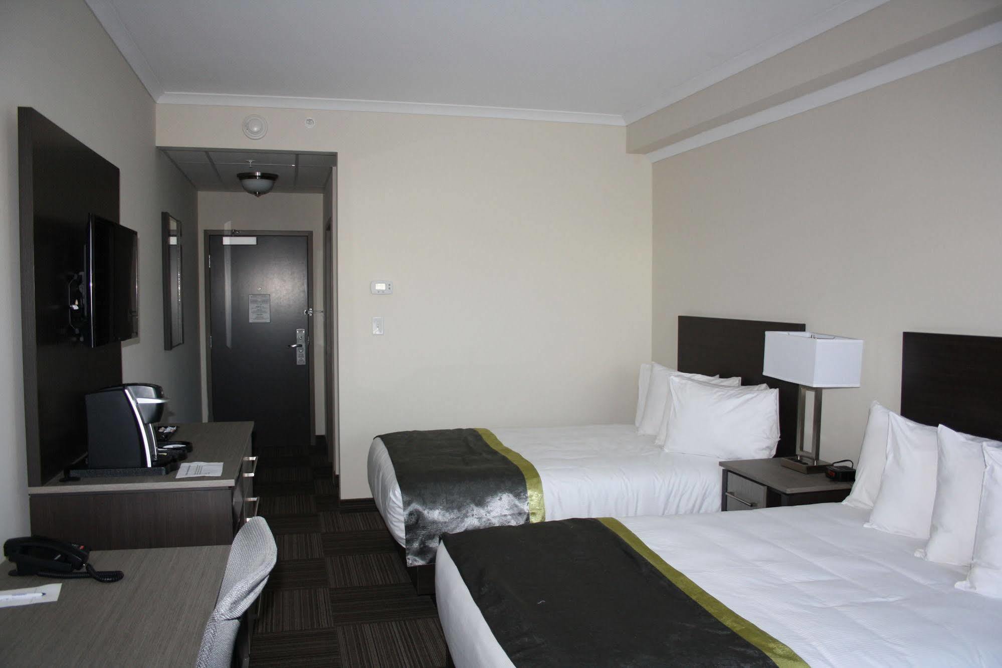 Crossroads Inn & Suites Paradise Buitenkant foto