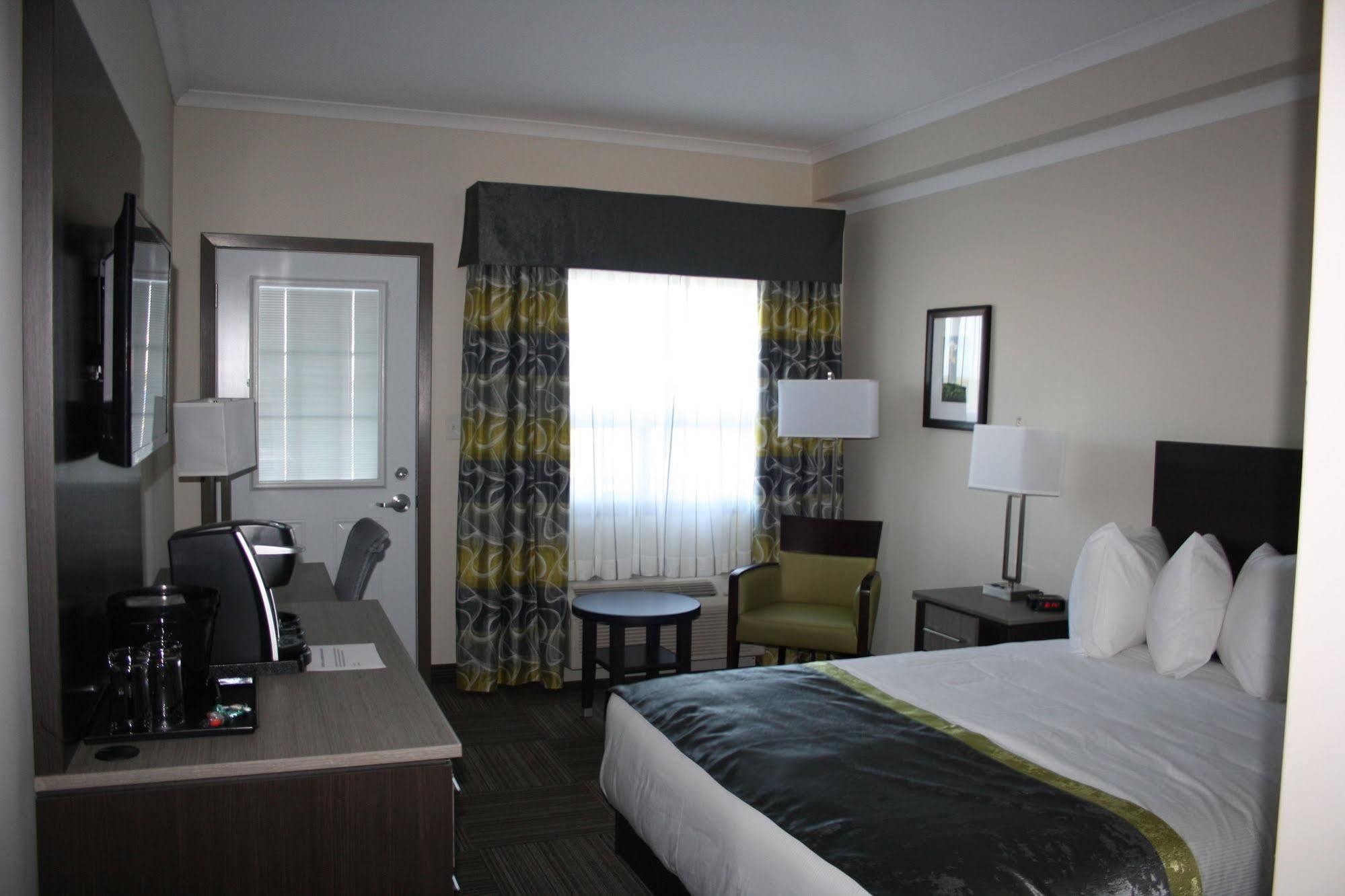 Crossroads Inn & Suites Paradise Buitenkant foto
