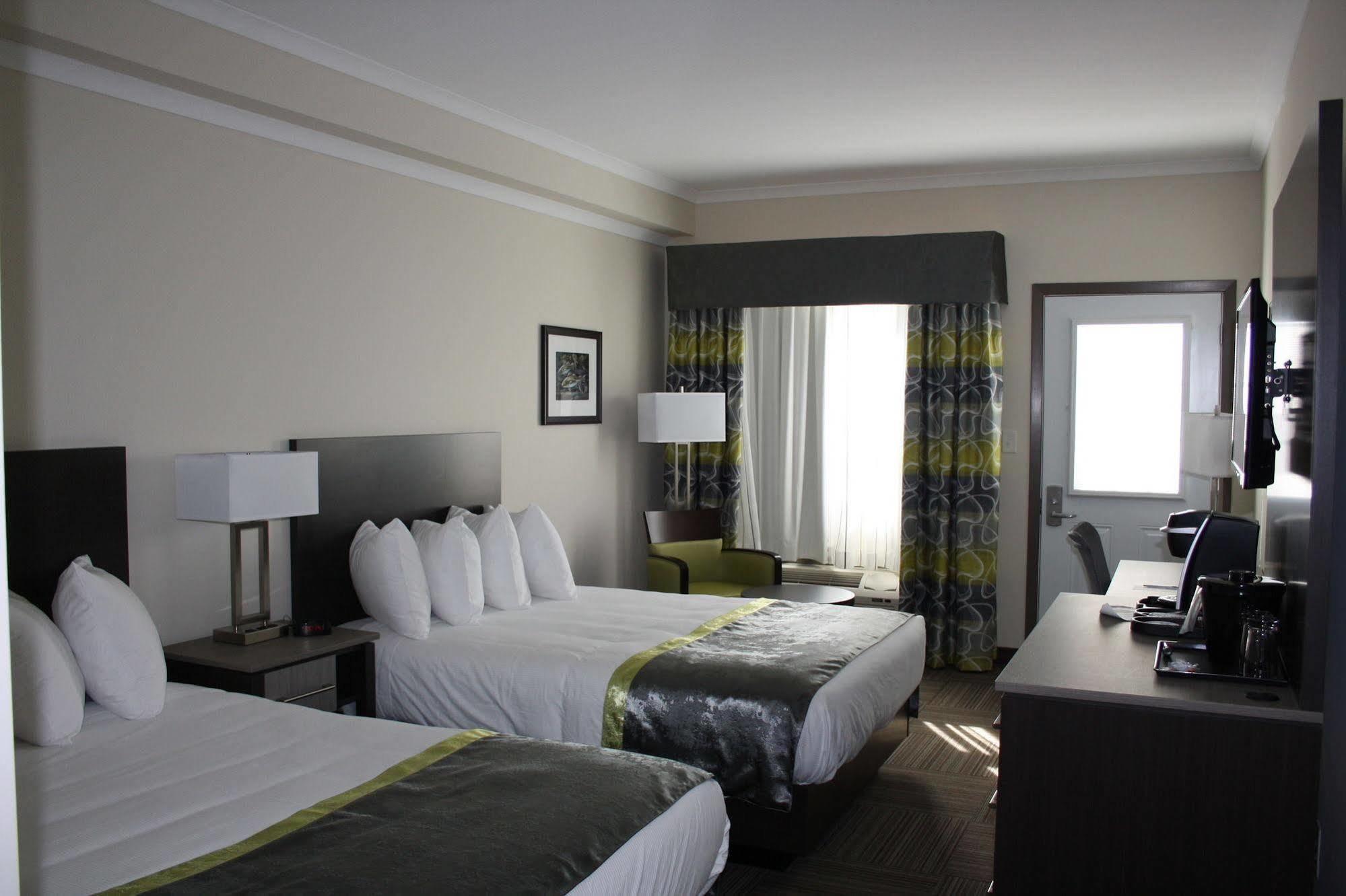 Crossroads Inn & Suites Paradise Buitenkant foto